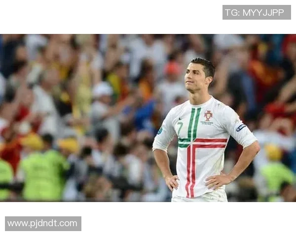 昔日足坛巨星重聚绿茵场，传奇球员再战青春，精彩比赛点燃激情再现辉煌