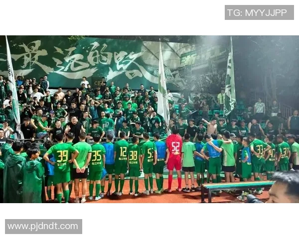 中国足球明星的崛起与挑战背后 如何走向国际赛场的巅峰之路