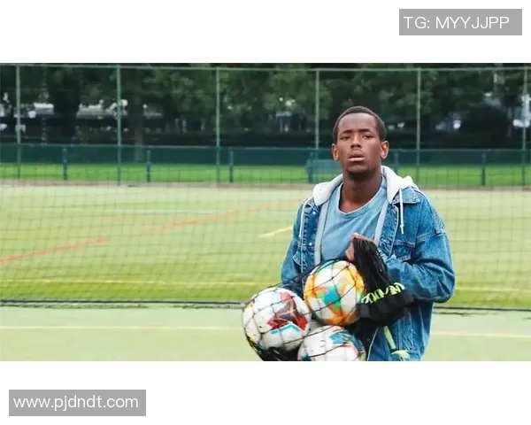 足球10号球星的传奇与魅力:从贝利到梅西的辉煌之路 足球10号球星的传奇与魅力:从贝利到梅西的辉煌之路