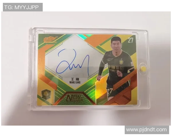 足球球星卡元:从天赋少年到绿茵场传奇的成长之路 足球球星卡元:从天赋少年到绿茵场传奇的成长之路